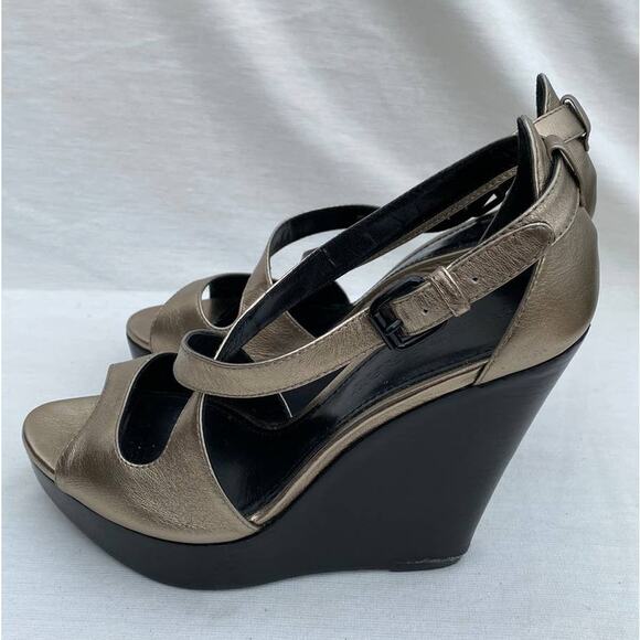 Burberry Abbot Gold Metallic Leather Peep Toe Crisscross Strap Wedge Sandal 39 - Picture 5 of 15